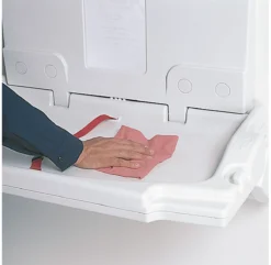 Baby-Wickelstation Rubbermaid®, Für Die Horizontale Wandmontage, Antimikrobiell, Klappbar, Ablage, Halterung Für Bis Zu 40 Unterlagen, PP, Weiß -Geschäft Für Reinigungs- Und Hygieneprodukte baby wickelstation rubbermaid fuer die horizontale wandmontage antimikrobiell klappbar ablage halterung fuer bis zu 40 unterlagen pp weiss img WS 152167 C