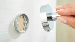 Seifenspender-Set Tesa Smooz, 200 Ml, Nachfüllbar, Innovative Klebelösung, Verchromt -Geschäft Für Reinigungs- Und Hygieneprodukte seifenspender set tesa smooz 200 ml nachfuellbar innovative klebeloesung verchromt img SI 659331 P